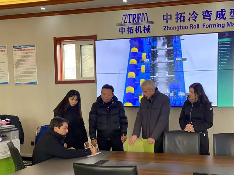 2025中拓冷彎開(kāi)年大捷！新年新征程中拓冷彎門框機(jī)敲開(kāi)西班牙市場(chǎng)大門