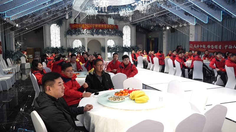 蛇年伊始萬象更新，中拓機械正月初八開工大吉，開啟冷彎行業(yè)新征程