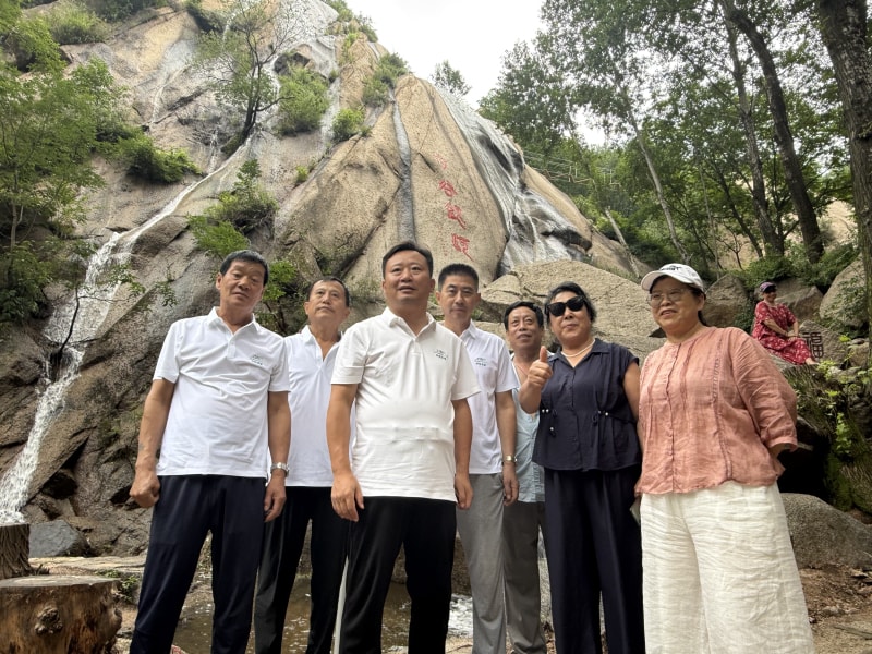 中拓團(tuán)建兩日游：峽谷漂流，天空之眼、奇石谷環(huán)山湖——歡聚時刻解鎖多樣歡樂與團(tuán)隊溫情